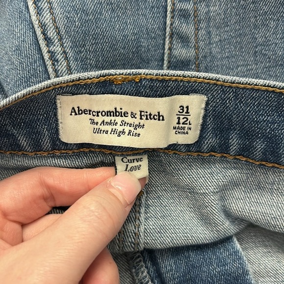 A&F Abercrombie The Ankle Straight Ultra High Rise Jeans LONG CURVE‎ LOVE 31/12L - Picture 4 of 5